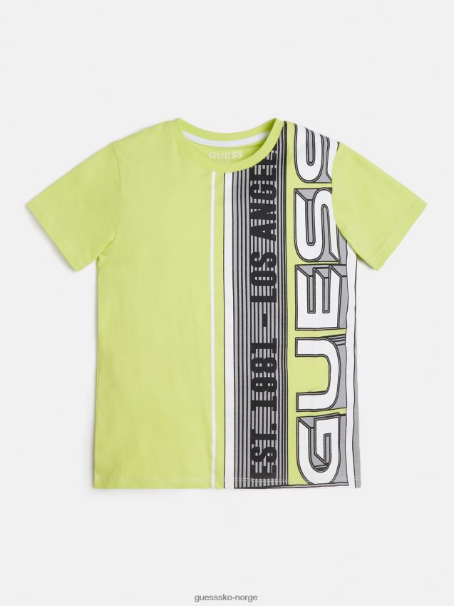 Guess grønn t-skjorte med logo foran grønn gutt F0LJ802162