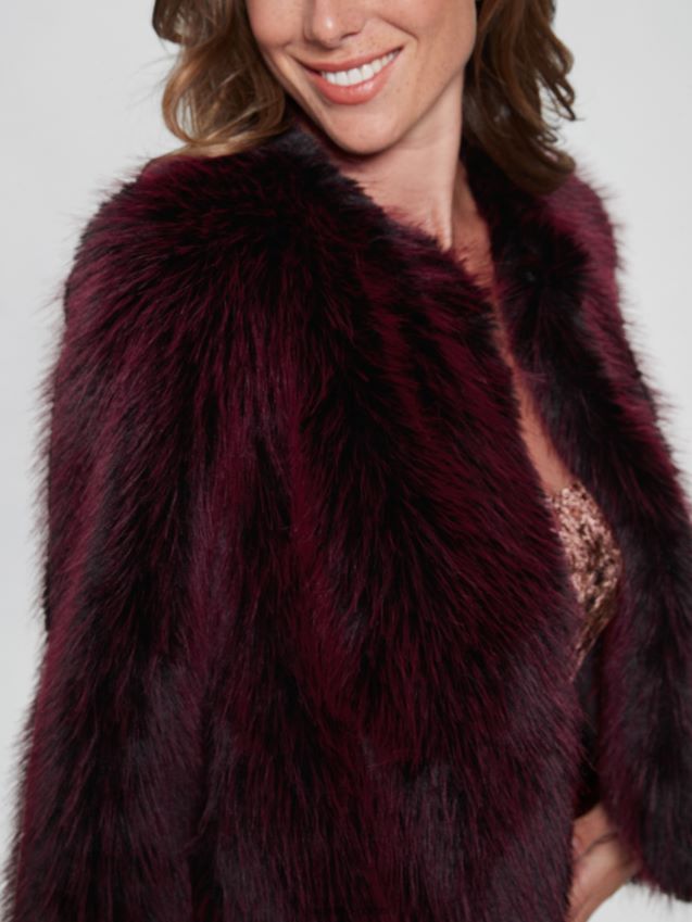 Guess Bonnie fuskepelsjakke burgunder og svart kombinasjon burgunder og svart kombinasjon kvinner F0LJ809145