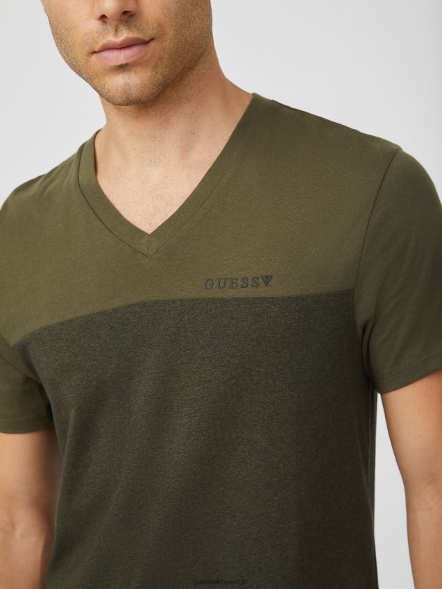 Guess oliven morgen ganton fargeblokkert v-hals t-skjorte oliven morgen menn F0LJ808399
