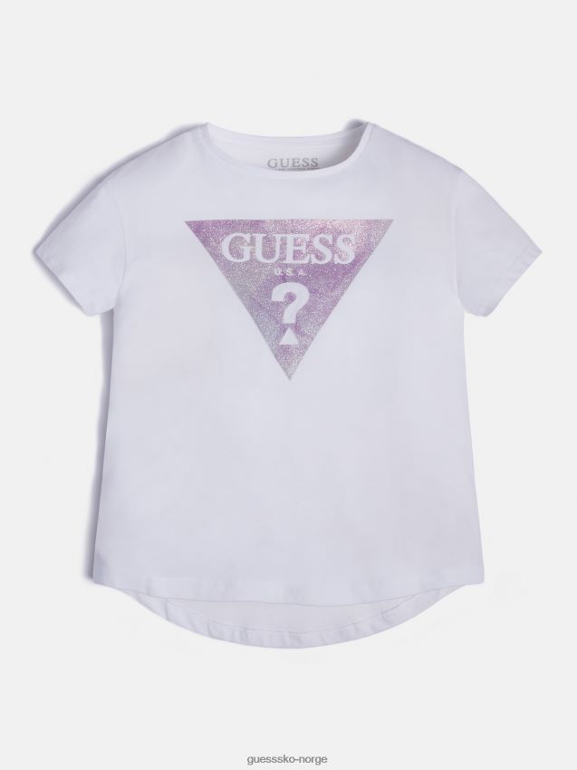 Guess hvit t-skjorte med trillinglogo foran hvit pike F0LJ802350