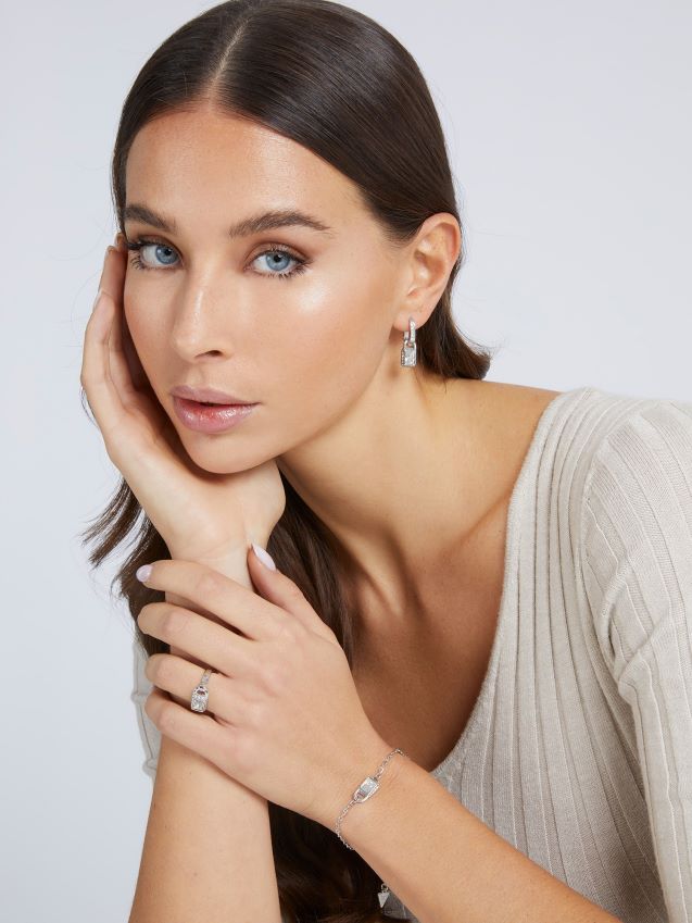 Guess skinnende hengelås armbånd sølv sølv unisex F0LJ804467