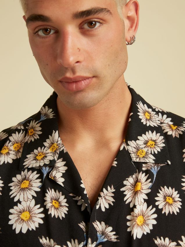 Guess svart all-over skjorte med blomstertrykk svart unisex F0LJ80885